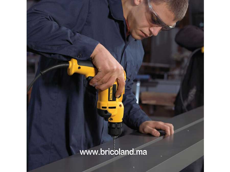 Perceuse 10mm - 700W - mandrin autoserrant - DeWALT-14077