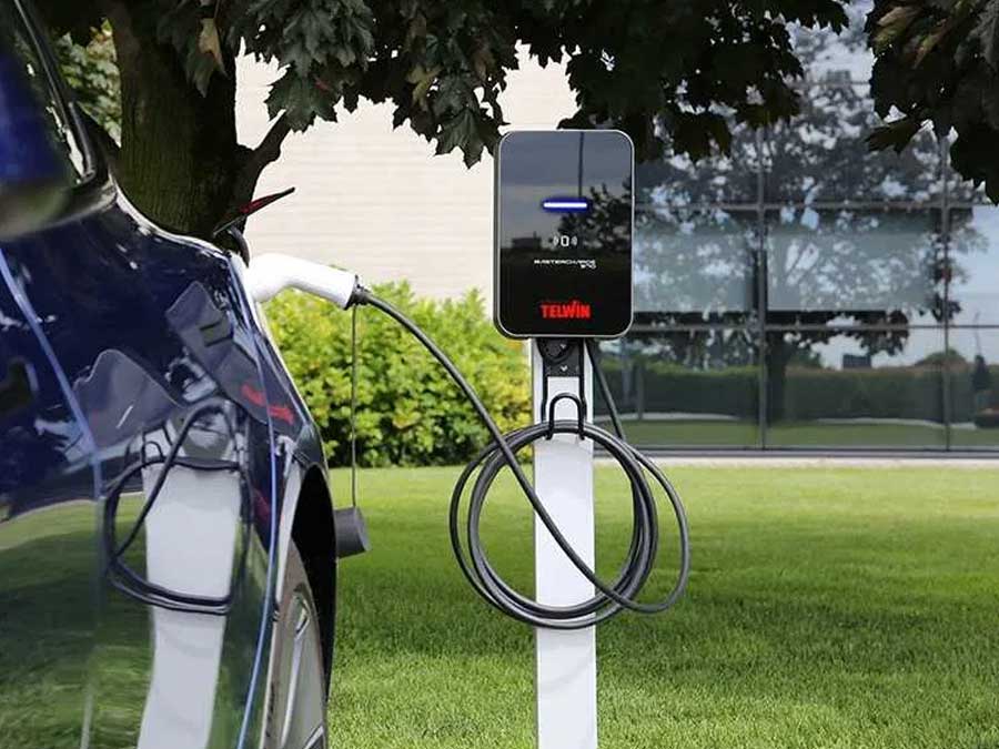 Station de recharge pour véhicules électriques MASTERCHARGE 740 230V TELWIN-16001